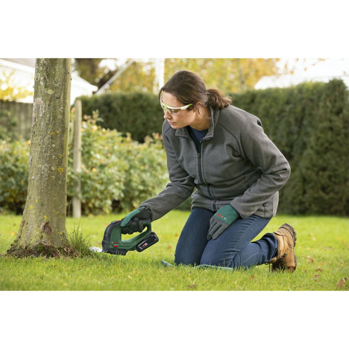 Bosch AdvancedShear 18 avec batterie et chargeur Bosch AdvancedShear 18 avec batterie et chargeur