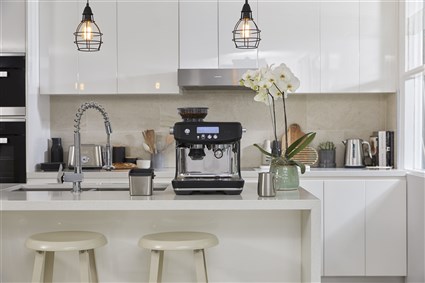 Sage Cafetière Espresso Automatique Barista Pro Noir SES878BTR4EEU1 avec Broyeur Cône LCD et Système ThermoJet - 54 mm, Digital PID