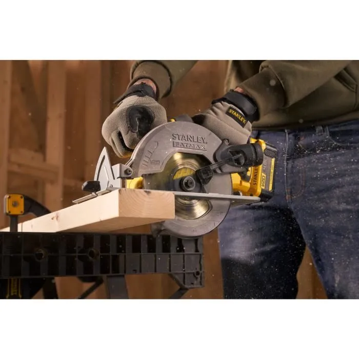 Stanley Fatmax SFMCS500M2K-QW Scie Circulaire 165 mm 18V Lithium avec 2 Batteries 4Ah