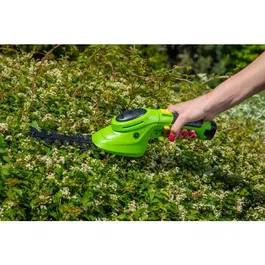 Fieldmann FZN 4101-A Cisaille à gazon et mini taille-haie électrique sans fil, manche télescopique 130 cm, batterie Li-Ion, coupe herbe 80 mm et arbustes 110 mm