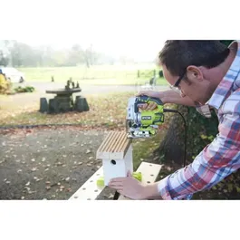 Ryobi Scie Sauteuse Pendulaire RJS850-KA5 600 W, Variateur, 3000 cp/min, Capacité de Coupe 85 mm Bois, Coffret avec Buse d'Aspiration, 5 Lames et Clé Hexagonale