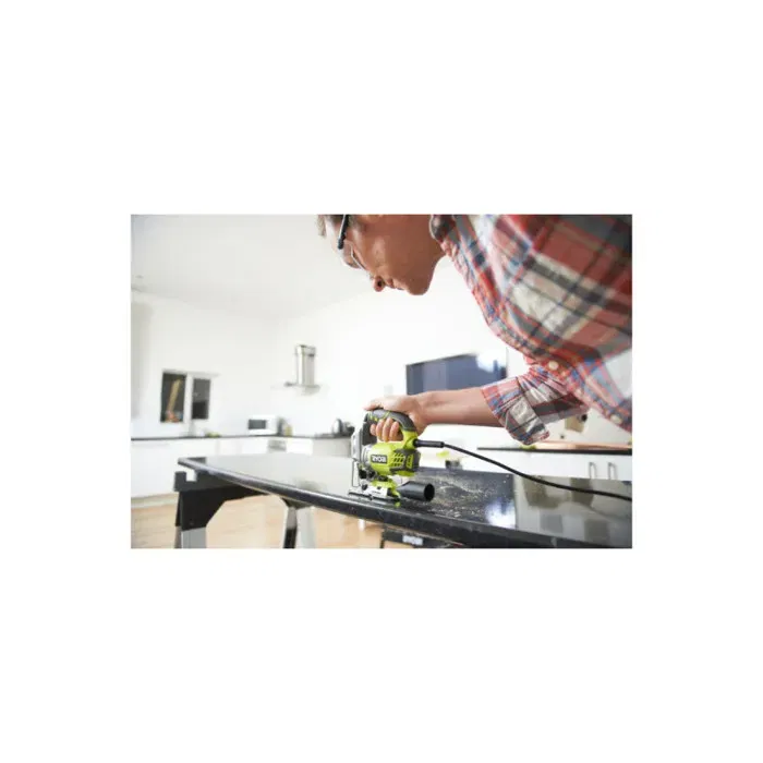 Ryobi Scie Sauteuse Pendulaire RJS850-KA5 600 W, Variateur, 3000 cp/min, Capacité de Coupe 85 mm Bois, Coffret avec Buse d'Aspiration, 5 Lames et Clé Hexagonale