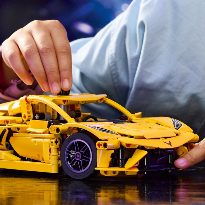 LEGO Technic Chevrolet Corvette Stingray 42205 LEGO Technic Chevrolet Corvette Stingray 42205