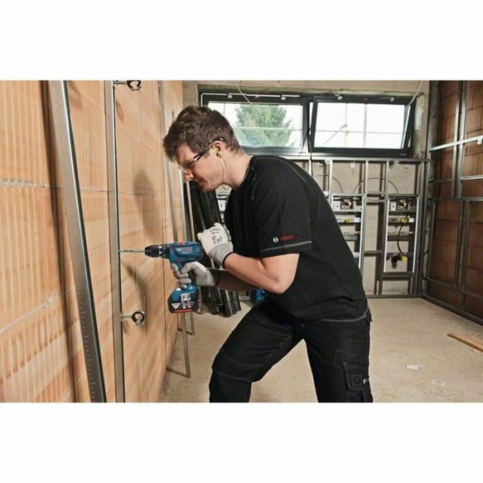 Bosch Professional GSB 18V-28 perceuse-visseuse à percussion, 2 batteries 4,0Ah, chargeur GAL 18V40, L-BOXX