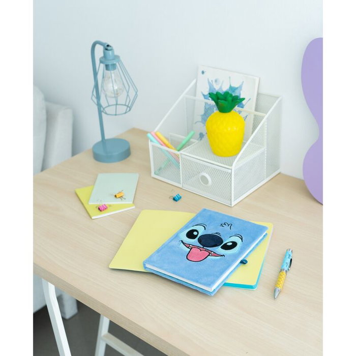 Grupo Erik Carnet de notes Stitch Disney A5 en peluche avec stylo projecteur Grupo Erik Carnet de notes Stitch Disney A5 en peluche avec stylo projecteur