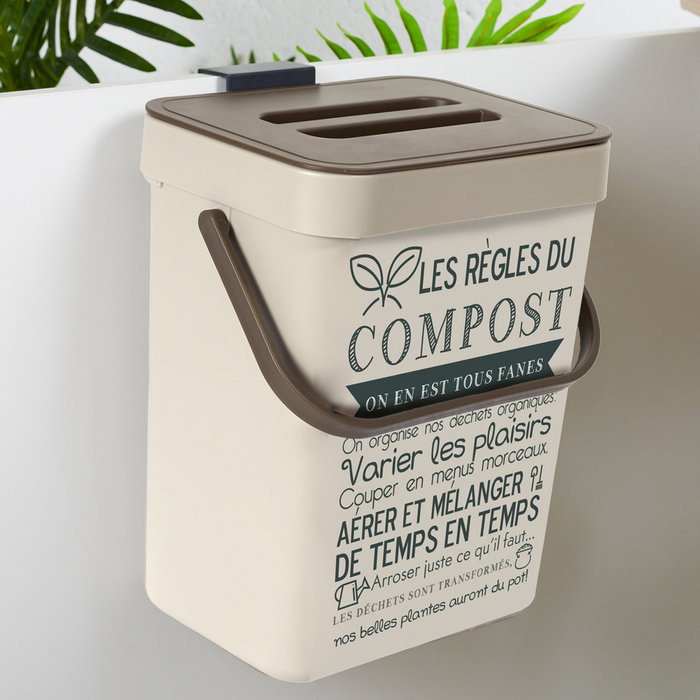 Je cherche une Idee Seau de compostage suspendu 5 L