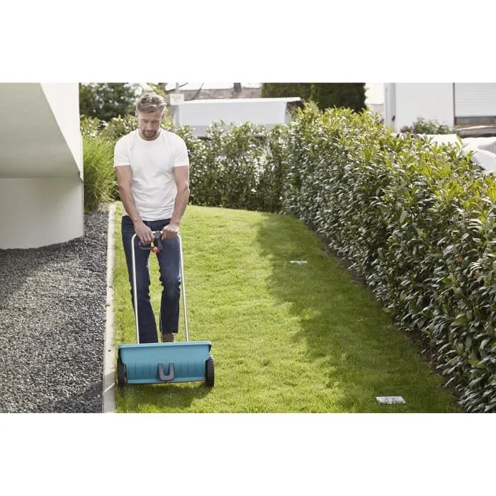 GARDENA Epandeur à engrais L sur roues 432-20 - Capacité 12.5 L, Largeur d'épandage 0.45 m pour surfaces jusqu'à 400 m²