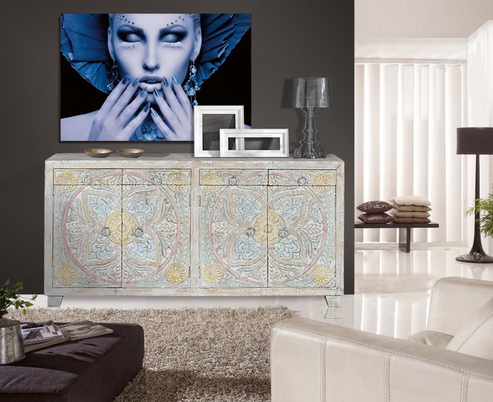 GINER Y COLOMER Buffet en bois de mangue massif avec sculptures sol - 4 portes et 4 tiroirs, finition couleurs pastel, 92 x 180 x 40 cm GINER Y COLOMER Buffet en bois de mangue massif avec sculptures sol - 4 portes et 4 tiroirs, finition couleurs pastel, 92 x 180 x 40 cm