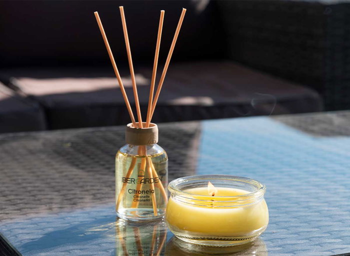 Ibergarden Mikado Aroma Citronela 30 ml - Bougie Parfumée en Verre, Plastique et Bois 10x20x2.9 cm (Set de 24) Ibergarden Mikado Aroma Citronela 30 ml - Bougie Parfumée en Verre, Plastique et Bois 10x20x2.9 cm (Set de 24)