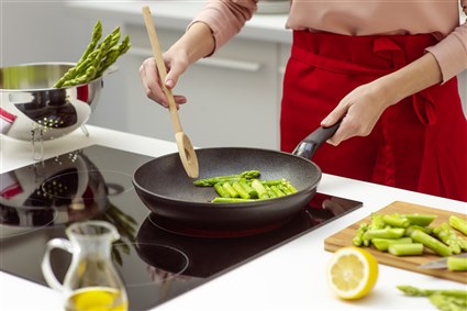 Fissler 157-304-28-100/0 Adamant® Classic Poêle/Sautéuse 28 cm en Aluminium avec Revêtement Antiadhésif Silicium Carbure Apto pour Induction, Sans PFOA, Manche Ergonomique Sécurisé Fissler 157-304-28-100/0 Adamant® Classic Poêle/Sautéuse 28 cm en Aluminium avec Revêtement Antiadhésif Silicium Carbure Apto pour Induction, Sans PFOA, Manche Ergonomique Sécurisé