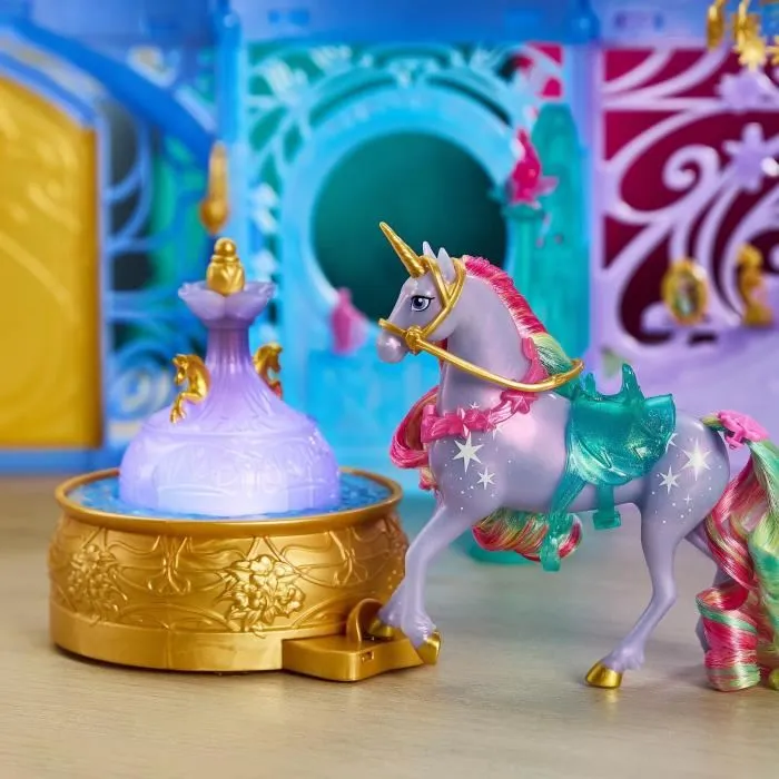 Spinmaster - Playset Écurie Magique Wildstar de L'École des Licornes - Avec Fontaine Lumineuse à Sons, 1 Licorne Exclusive, 24 Accessoires - À Partir de 4 Ans
