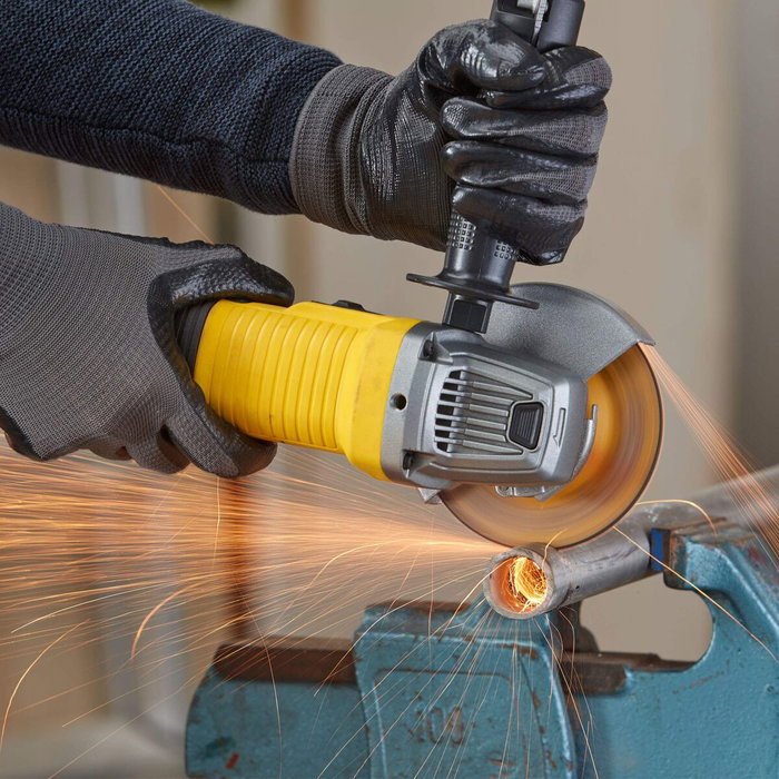 Stanley Fatmax FMEG220K-QS Meuleuse d'angle filaire 850 W 125 mm Stanley Fatmax FMEG220K-QS Meuleuse d'angle filaire 850 W 125 mm
