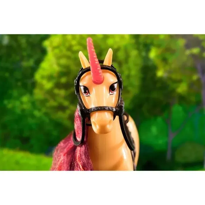 Spin Master Unicorn Academy - Figurine articulée 28 cm - Galcier ou Cinder - Modèle aléatoire avec accessoires amovibles - Jeu d'imagination pour enfants dès 4 ans
