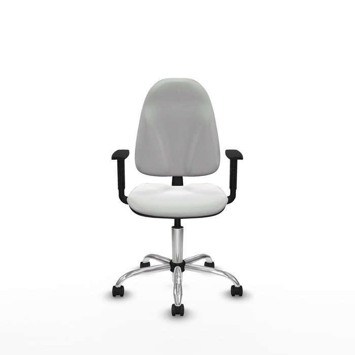 Chaise de bureau Algarra avec mécanisme de contact permanent de base, recouverte de tissu blanc. Équipée d'une base chromée, d'accoudoirs 1D et de roulettes autobloquantes