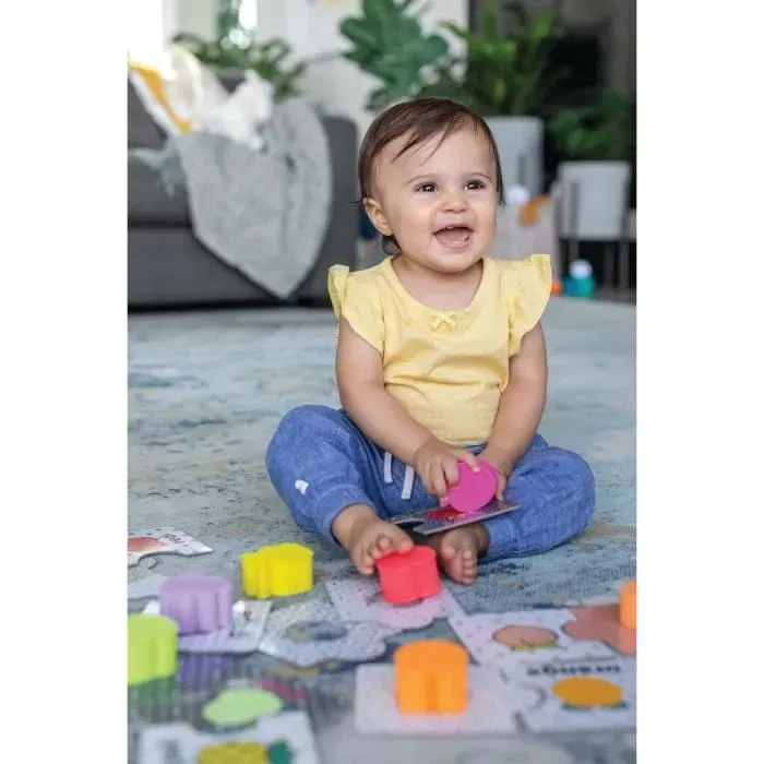 Infantino Puzzle sensoriel à formes et couleurs - 24 pièces avec 8 fruits en plastique souple - Développe la motricité fine à partir de 12 mois