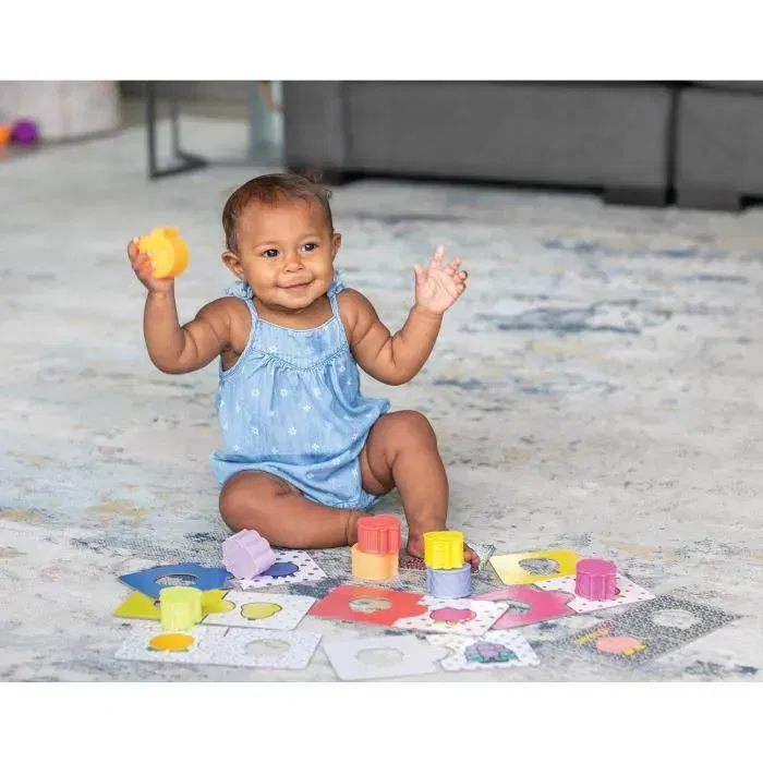 Infantino Puzzle sensoriel à formes et couleurs - 24 pièces avec 8 fruits en plastique souple - Développe la motricité fine à partir de 12 mois