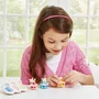 Sylvanian Families 5532 Les triplés Lapin Chocolat et accessoires puériculture - Set bébés avec chaise-haute, assiette et berceau