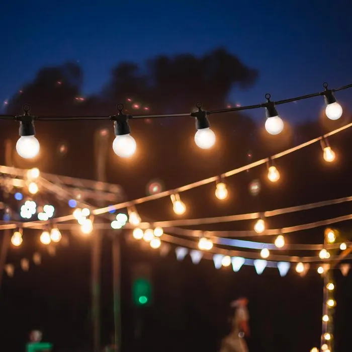 Lumisky Guirlande lumineuse LED Party Milky 10 - 10 globes blanc chaud, 5.7 m, connectable, 8 modes, IP44, pour intérieur/extérieur