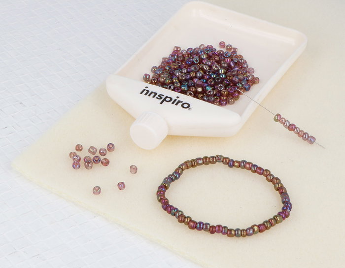Innspiro Rocaille de verre ronde aurora boreale violette 3,8mm 120g Innspiro Rocaille de verre ronde aurora boreale violette 3,8mm 120g