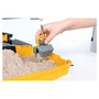 Kinetic Sand - Coffret de Sable Naturel pour Construction avec Grue et Engin de Chantier, Bac de Jeu Intégré, 907 g, Jouet Créatif pour Enfants dès 3 Ans