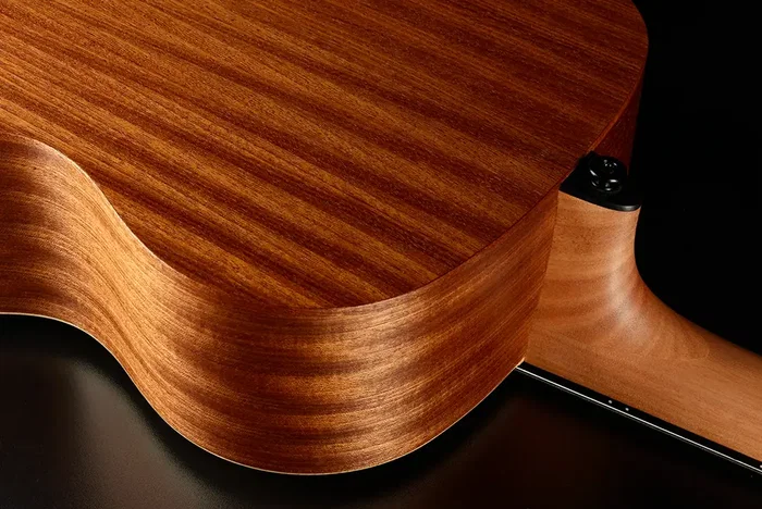 LAG Guitare Acoustique Nylon Auditorium Natural Table Abeto Massif Dos Caoba