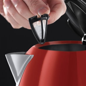 Russell Hobbs 20412-70 Hervoir électrique Colours Plus+, Rouge - 1.7 L, Ébullition rapide, Bec verseur de précision, Finitions brillantes