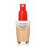 Shiseido REVITALESSENCE SKIN GLOW Fond de Teint #320