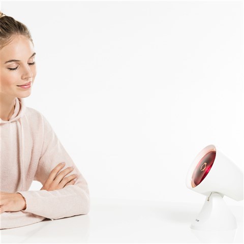 Beurer IL-21 Lampe Infrarouge Compacte pour Thérapie - 5 Niveaux d'Inclinaison, Verre Pressé Haute Qualité