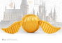 The Noble Collection Harry Potter - Oreiller Écusson de Hogwarts et Peluche Vif d'or