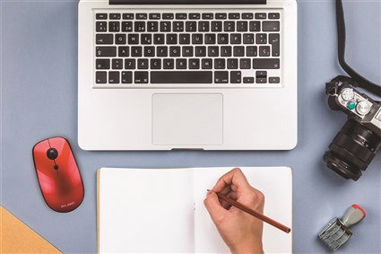 ELBE RT-111 Souris sans fil rouge ambidextre avec batterie incluse et récepteur USB nano, DPI ajustable (800/1200/1600) pour ordinateur portable et télétravail