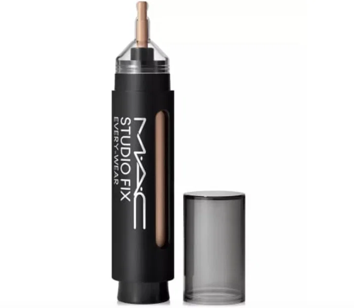 MAC Studio Fix Every-Wear Correctif Anticernes liquide NC20 MAC Studio Fix Every-Wear Correctif Anticernes liquide NC20