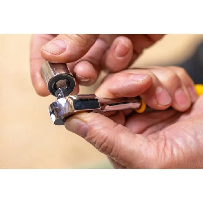 Stanley STMT82666-0 - Jeu de cliquet et douilles : Cliquet 1/4" 72 dents + 10 douilles 6 pans (5,5 à 14 mm) - Prise confort