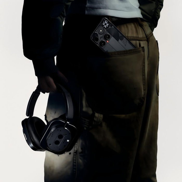 Haut-parleurs bluetooth portables Nothing A11300003 Noir Haut-parleurs bluetooth portables Nothing A11300003 Noir