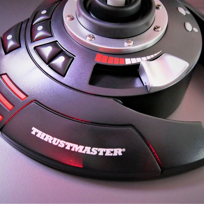 Volant Thrustmaster 4160526