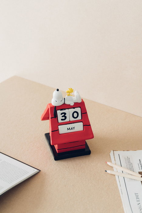 ERIK Calendrier Perpétuel 3D Snoopy Niche Peanuts
