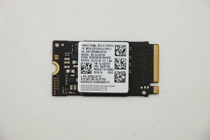 Lenovo SSD M.2 2242 512 Go PCIe NVMe Gen 4 x4 Lenovo SSD M.2 2242 512 Go PCIe NVMe Gen 4 x4