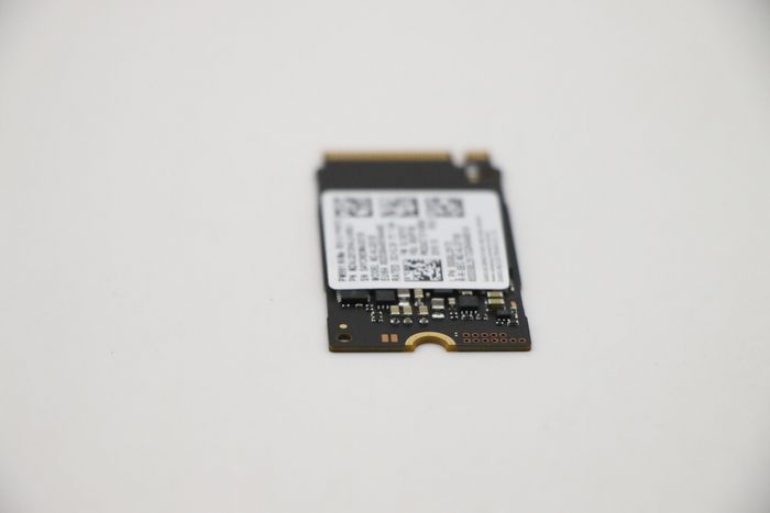 Lenovo SSD M.2 2242 512 Go PCIe NVMe Gen 4 x4 Lenovo SSD M.2 2242 512 Go PCIe NVMe Gen 4 x4