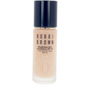 Bobbi Brown Fond de Teint WEIGHTLESS SKIN SPF15 Naturel Mat et Naturel 30 ml