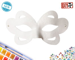 Masque papillon blanc à ailes étendues pour décoration