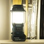 Makita DMR056 Radio sur batterie avec lanterne LED