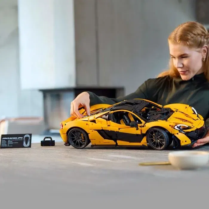 LEGO Technic 42172 McLaren P1 - Kit de Construction Maquette Hypercar à l'Échelle 1:8 pour Adultes Passionnés de Voitures