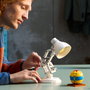 LEGO Ideas Disney Pixar Luxo Jr. 21357, Modèle Articulé avec Balle de Références