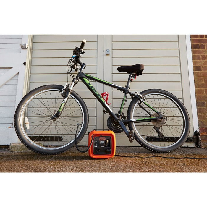 Black & Decker ASI400-XJ Gonfleur-Compresseur 12V