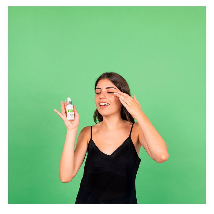 Alma Secret Crème Anti-Âge Yeux Avocat, Thé Vert, Caféine - Soin Naturel 30 ml Alma Secret Crème Anti-Âge Yeux Avocat, Thé Vert, Caféine - Soin Naturel 30 ml