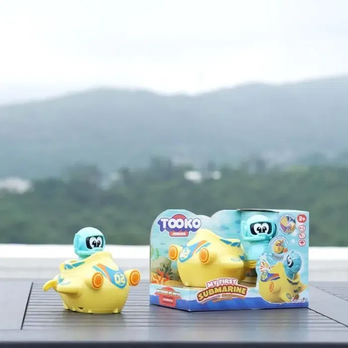 Silverlit - Sous-marin motorisé pour enfant TOOKO - Flotte et projette de l'eau - Personnage et effets sonores inclus - À partir de 2 ans - Jaune et bleu
