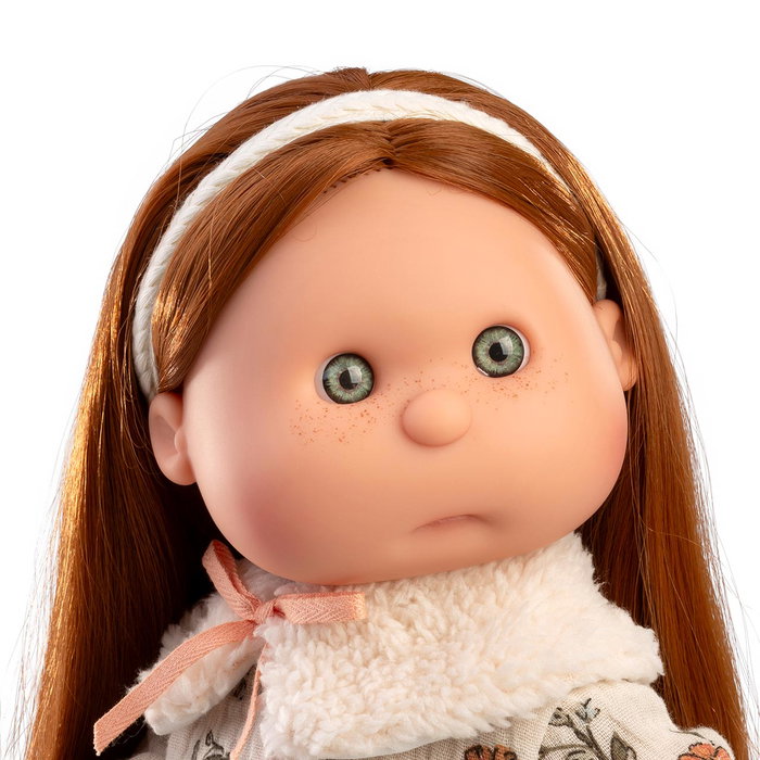 Antonio Juan - Muñeca Iris Melena Pelirroja, Poupée de mode bohème 38 cm aux cheveux roux, avec robe fleurie - 23315