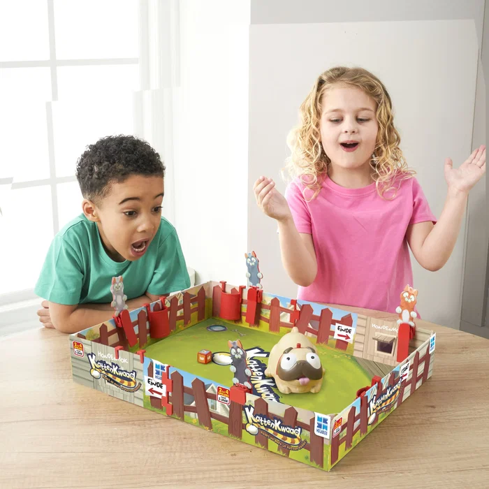 Megableu Jeu de Société Chat'Panic - Avance Ton Chat, Évite Le Chien Moloss' - Version Française