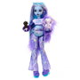 Mattel - Monster High Abbey Bominable Hnf64 - Poupée avec tenue à paillettes de neige, accessoires et mascotte Tundra - Pour enfants +4 ans