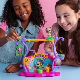Bandai Coffret Pets Got Talent BF00558 - Ensemble de jeu Littlest Pet Shop avec 2 animaux à tête bougeante, décor et 4 accessoires, pour enfants dès 4 ans