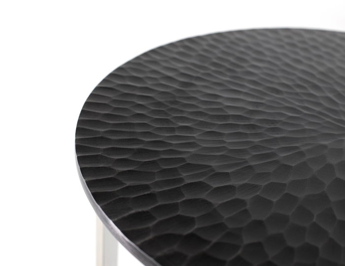 GINER Y COLOMER Lot de 2 Tables Basses en Aluminium et Métal Noir, Design Contemporain à Surface Martelée, Finition Artisanale